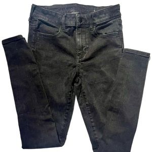 American Eagle next level stretch black women’s size 4 long high rise